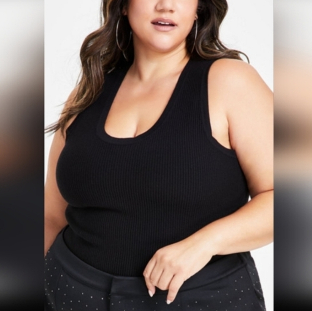 Ribbed Scoop Neck Tank Top in Black